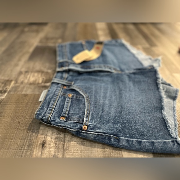 Levi's Women's Dark Blue 501 Jean Shorts - Picture 3 of 5